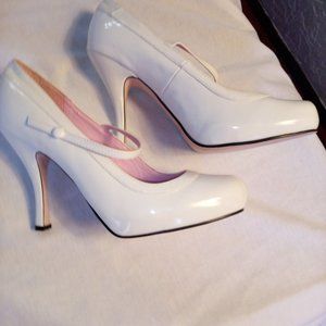 4" Patent Mary Jane with 1" concealed platform.